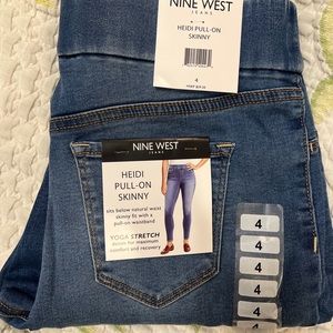 Nine West Heidi Pull On Skinny Jeans Stretch Natural
Waist Franklin Wash Size 4.